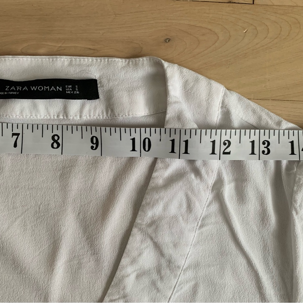 ZARA - White V-Neck Knit Top | Minimalist French Girl Style - Picture 5 of 8